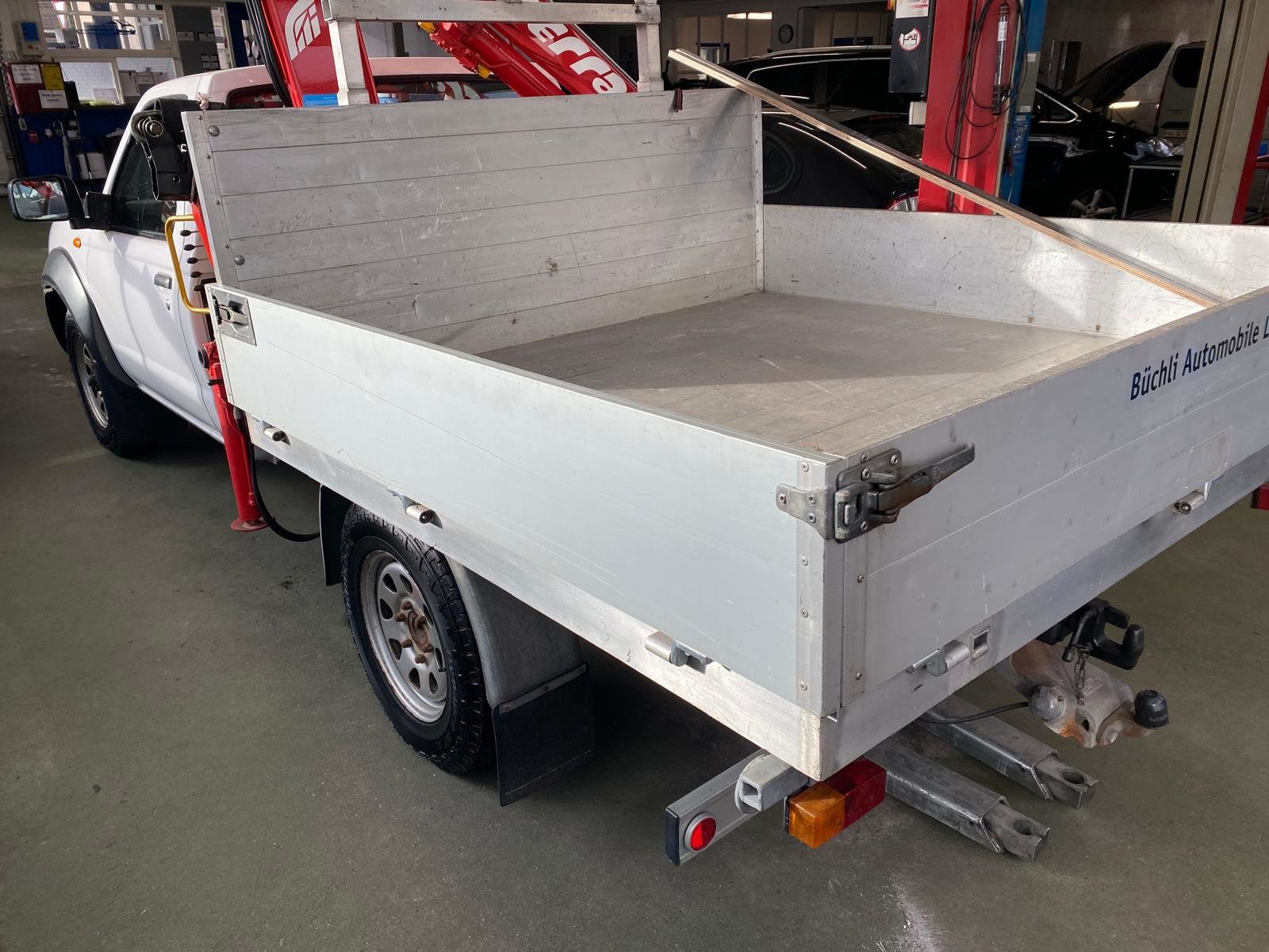 NISSAN Single Cab 4WD, Diesel, Occasion / Gebraucht, Handschaltung - 6