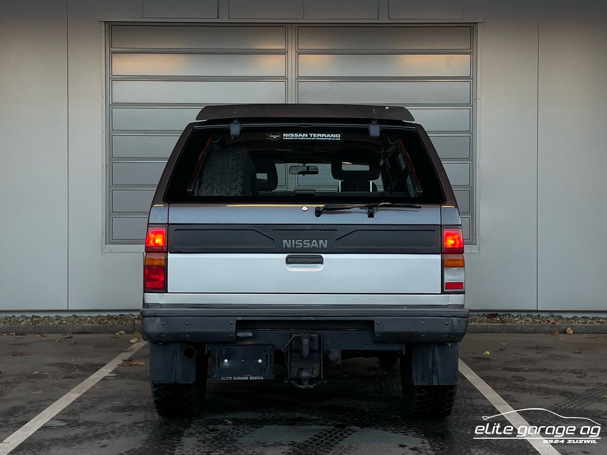 NISSAN Terrano 3.0 V6 Automat, Essence, Voiture de collection, Automatique - 4