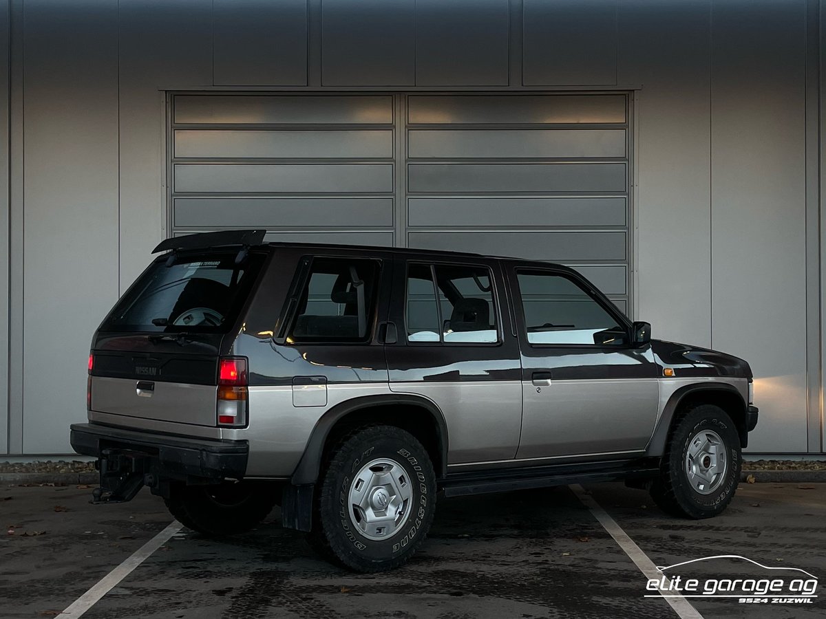 NISSAN Terrano 3.0 V6 Automat, Essence, Voiture de collection, Automatique - 5