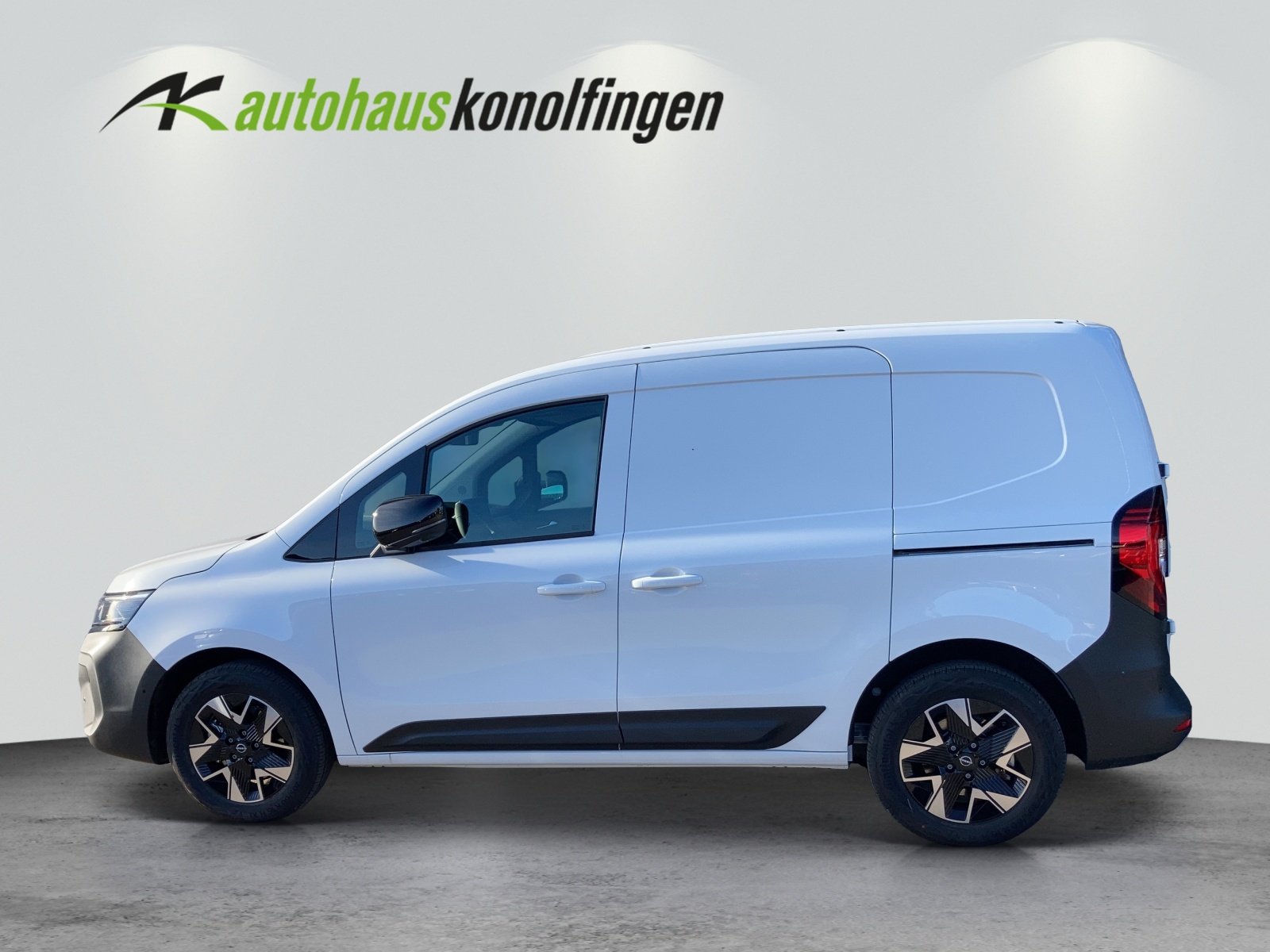 NISSAN Townstar Kaw. 2.2 t L1 EV45 22 kw Tekna, Electric, Ex-demonstrator, Automatic - 2