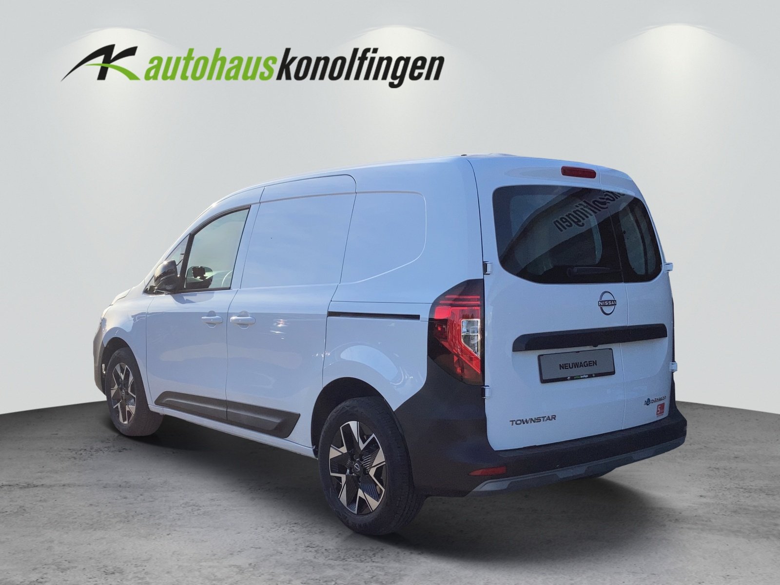 NISSAN Townstar Kaw. 2.2 t L1 EV45 22 kw Tekna, Electric, Ex-demonstrator, Automatic - 3