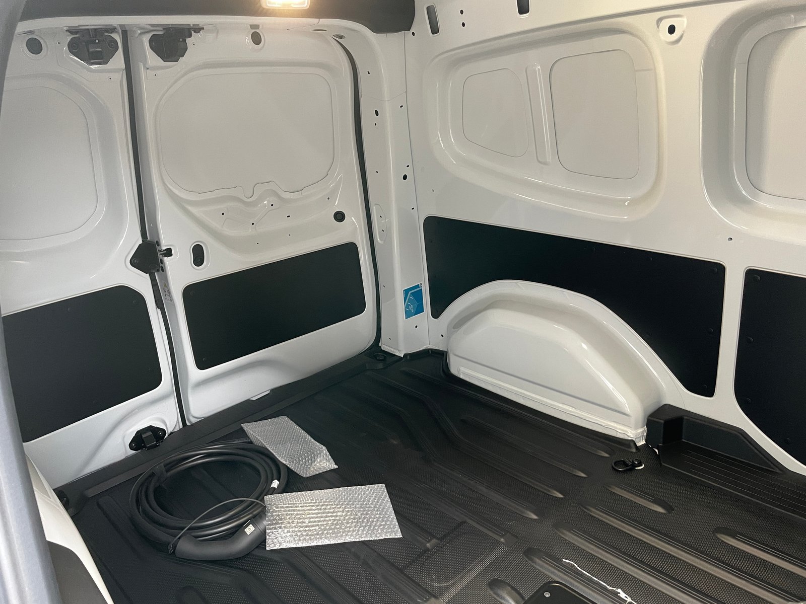 NISSAN Townstar EV45 kWh 22kW L2 Acenta, Electric, New car, Automatic - 7