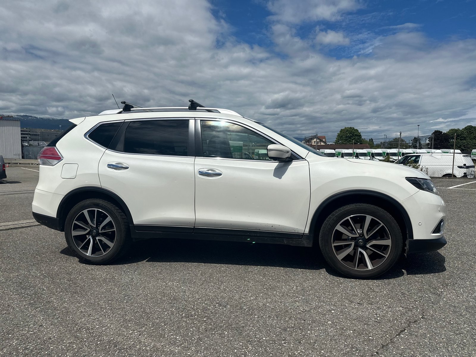 NISSAN X-TRAIL, Diesel, Occasion / Gebraucht, Automatik - 4