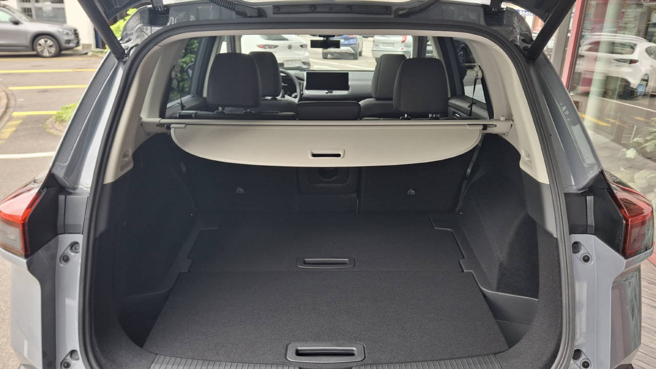 NISSAN X-Trail 1.5 VC-T Tekna+ e-4orce, Voll-Hybrid Benzin/Elektro, Automatik - 6