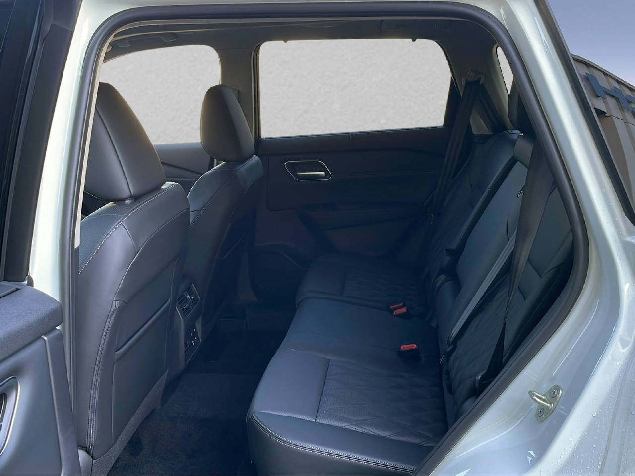 NISSAN X-Trail 1.5 VC-T Tekna+ e-4orce, Voll-Hybrid Benzin/Elektro, Neuwagen, Automatik - 7