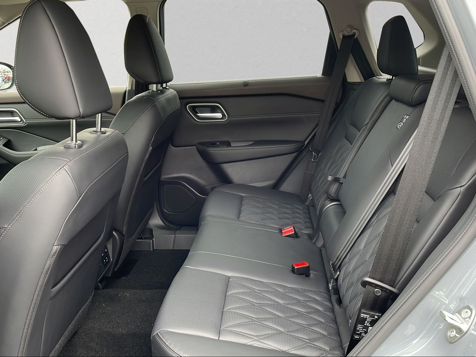 NISSAN X-Trail 1.5 VC-T Tekna+ e-4orce, Voll-Hybrid Benzin/Elektro, Occasion / Gebraucht, Automatik - 7