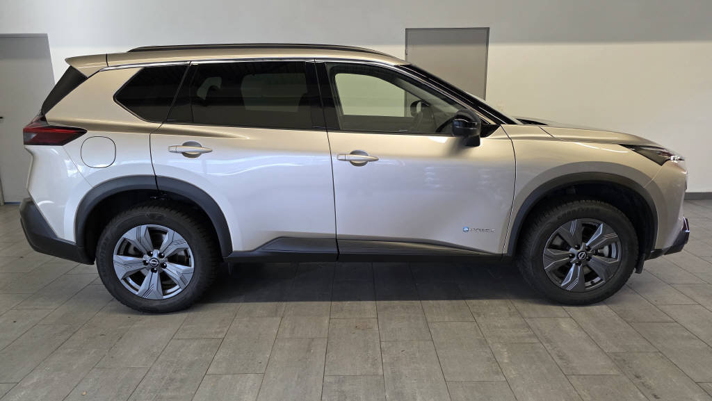NISSAN X-Trail 1.5 VC-T N-Trek e-4orce 7P, Voll-Hybrid Benzin/Elektro, Occasion / Gebraucht, Automatik - 3