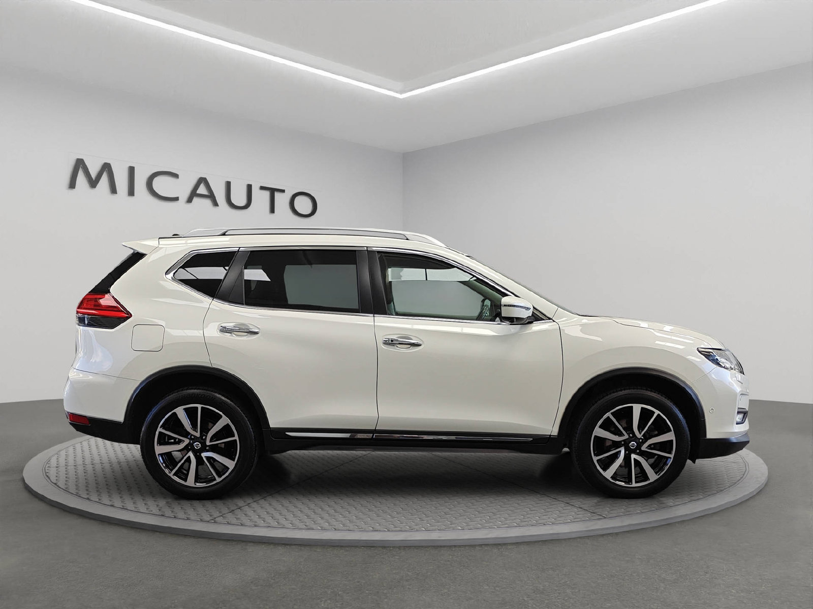 NISSAN X-Trail 2.0 dCi Tekna, Diesel, Occasion / Gebraucht, Automatik - 2