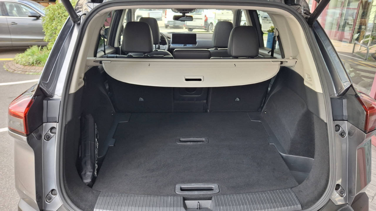 NISSAN X-Trail 1.5 VC-T Tekna+ e-4orce, Voll-Hybrid Benzin/Elektro, Occasion / Gebraucht, Automatik - 6