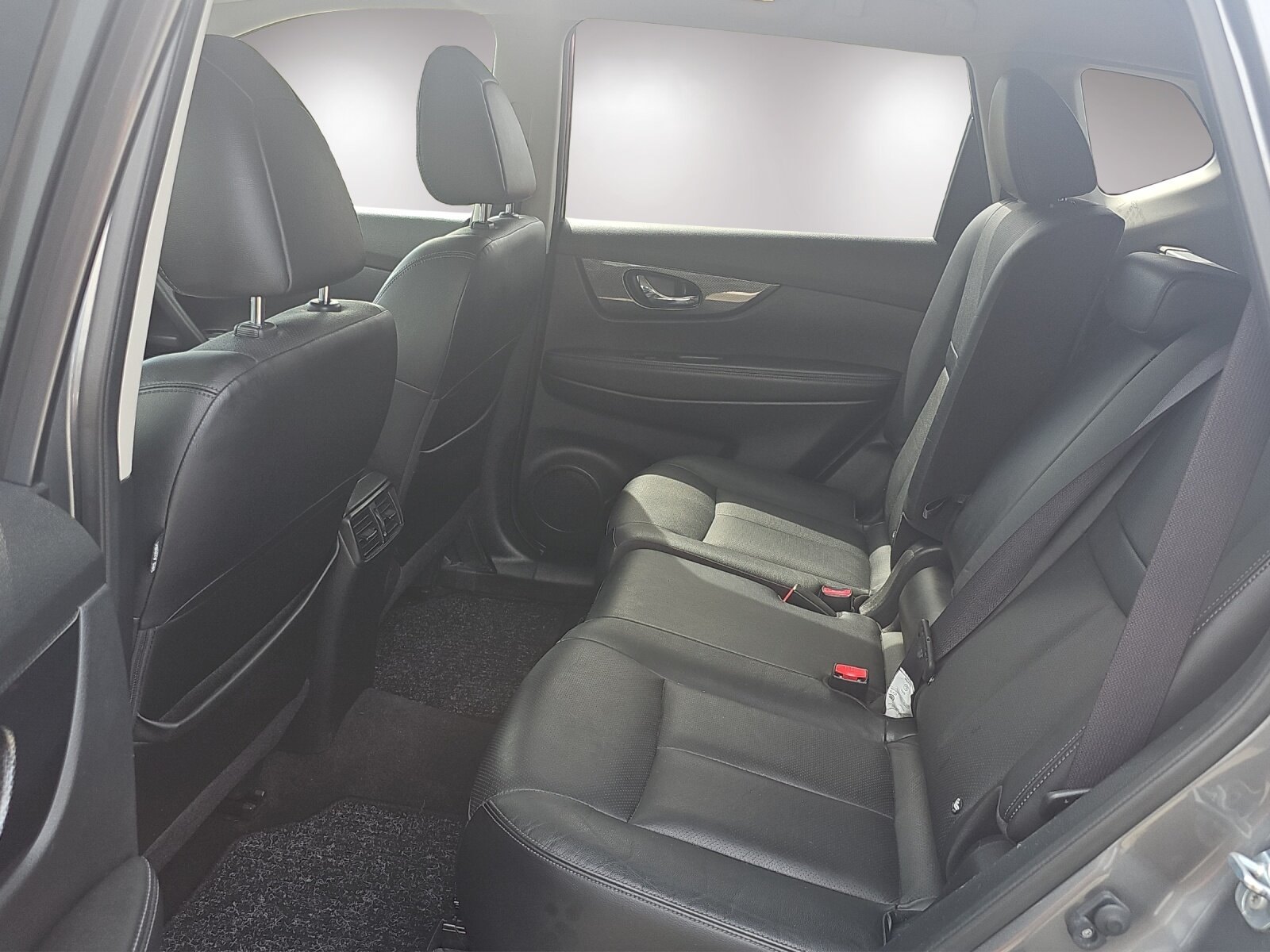 NISSAN X-Trail 2.0 dCi Tekna 4x4, Diesel, Occasion / Gebraucht, Automatik - 7