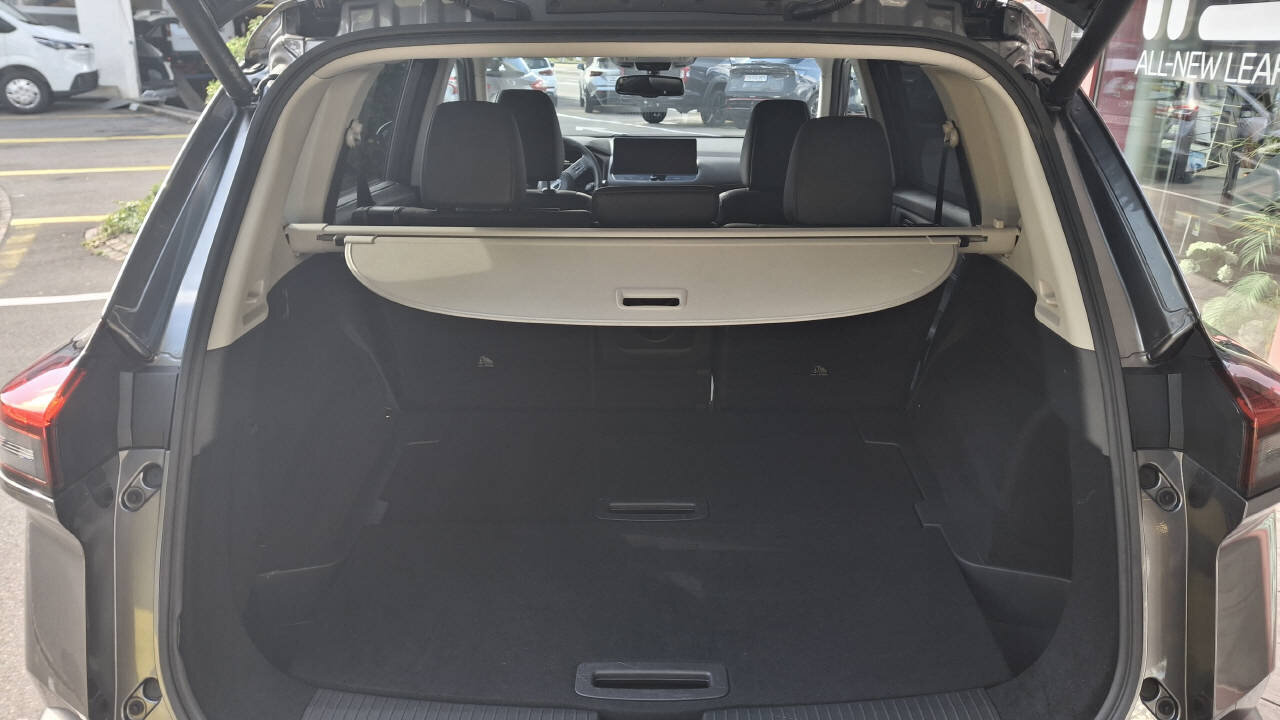 NISSAN X-Trail 1.5 VC-T N-Trek e-4orce, Full-Hybrid Petrol/Electric, Second hand / Used, Automatic - 7