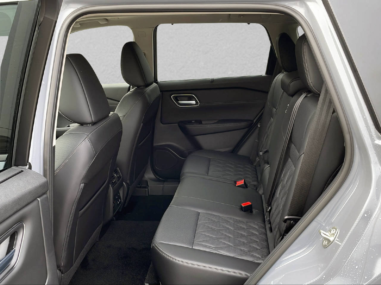 NISSAN X-Trail 1.5 VC-T Tekna+ e-4orce, Voll-Hybrid Benzin/Elektro, Vorführwagen, Automatik - 7