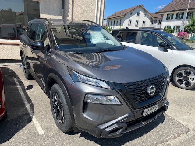 NISSAN X-Trail 1.5 VC-T N-Trek e-4orce 7P