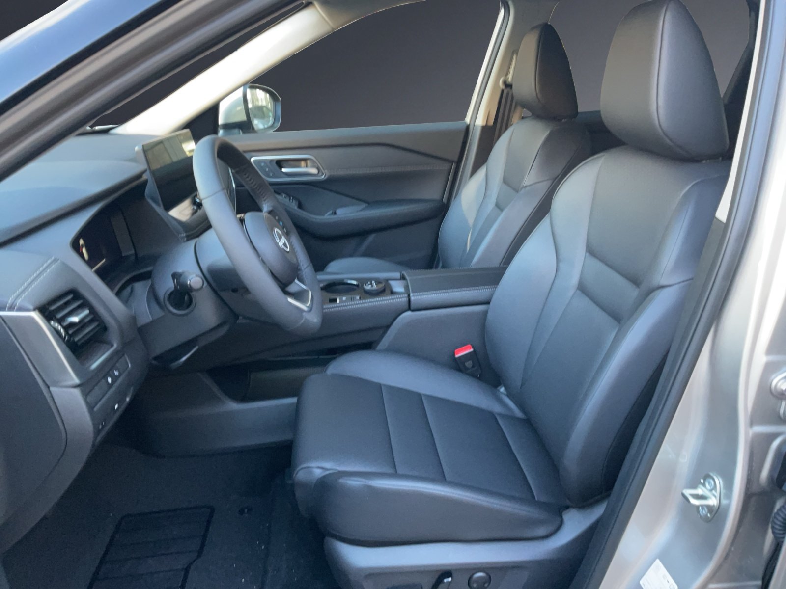 NISSAN X-Trail 1.5 VC-T e-Power 4WD 7 Sitze Tekna, Benzin, Vorführwagen, Automatik - 7