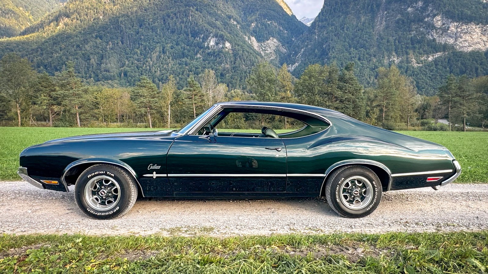OLDSMOBILE CUTLASS Cutlass S 350, Petrol, Classic, Automatic - 2