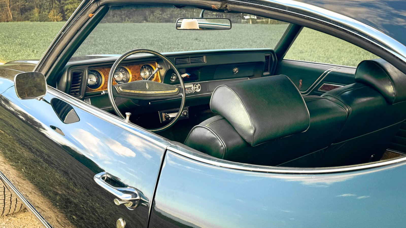 OLDSMOBILE CUTLASS Cutlass S 350, Petrol, Classic, Automatic - 3