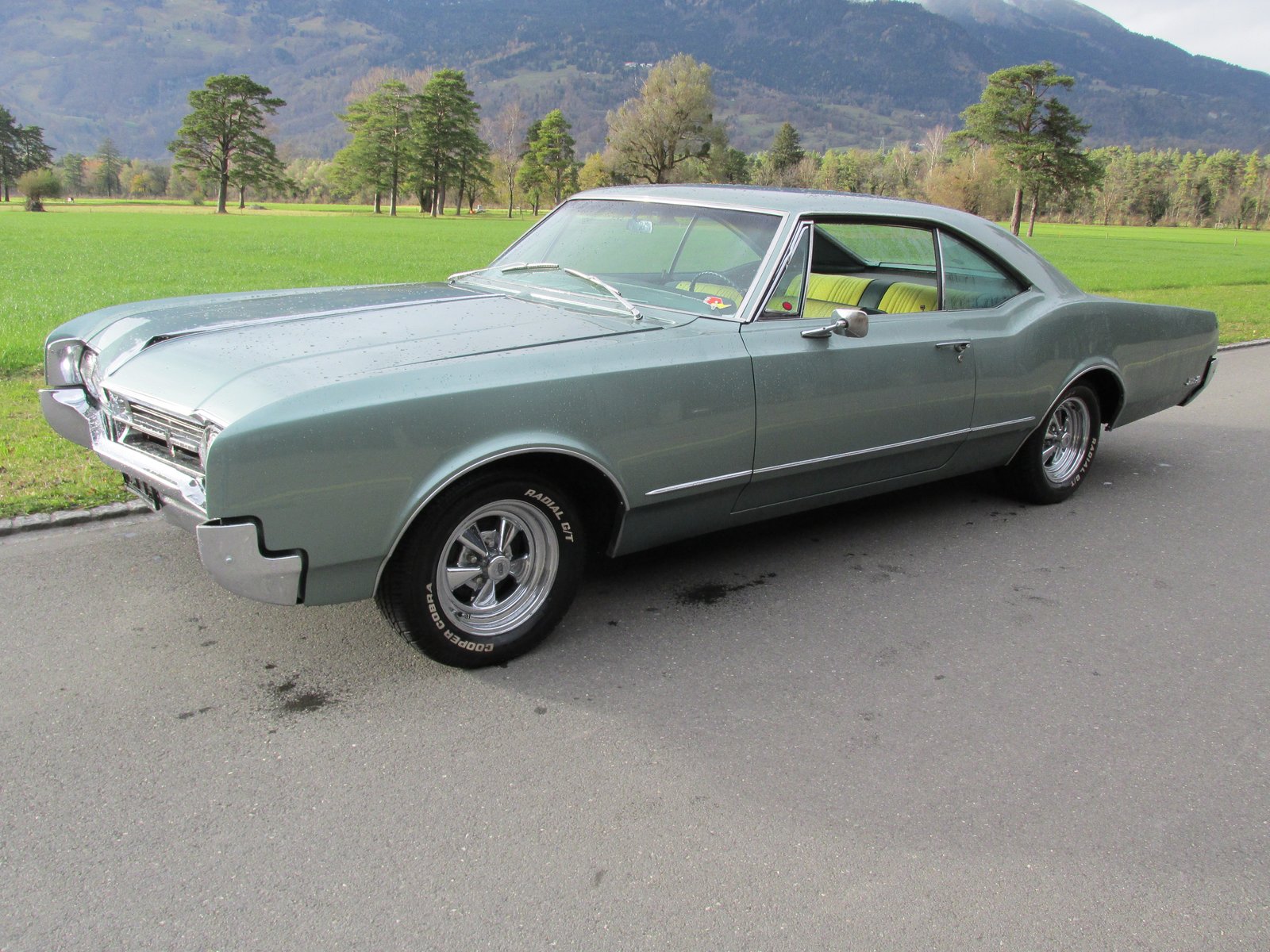 OLDSMOBILE Jetstar 88