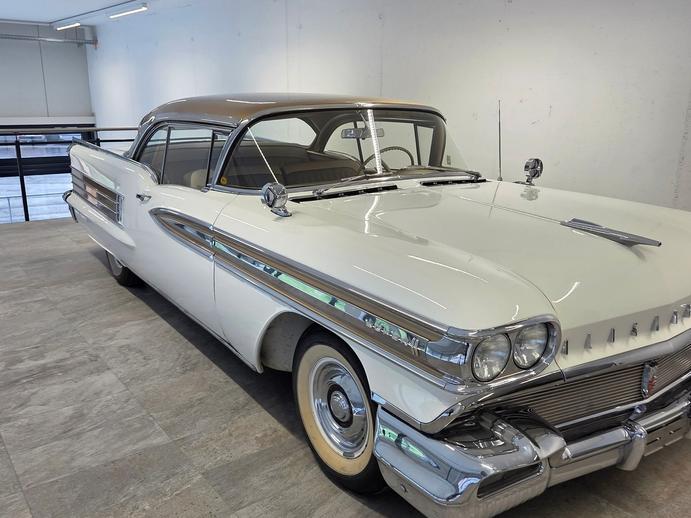 OLDSMOBILE Super 88 2 Door Coupe Veteran, Essence, Occasion / Utilisé, Automatique