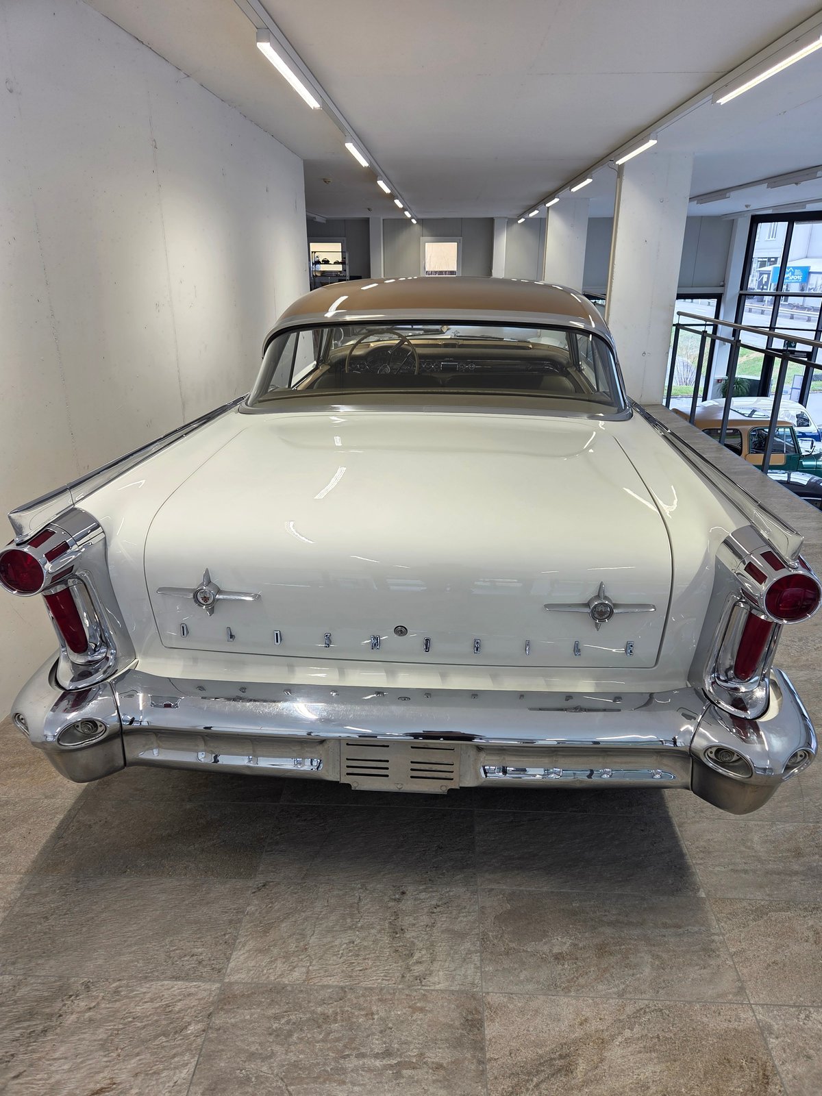 OLDSMOBILE Super 88 2 Door Coupe Veteran, Essence, Occasion / Utilisé, Automatique - 2