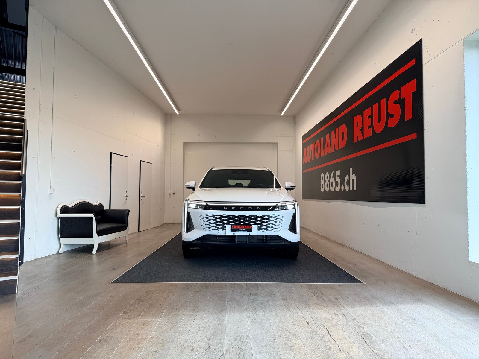 OMODA Premium 1.5 TGDI AWD 537PS, Plug-in-Hybrid Petrol/Electric, New car, Automatic - 2