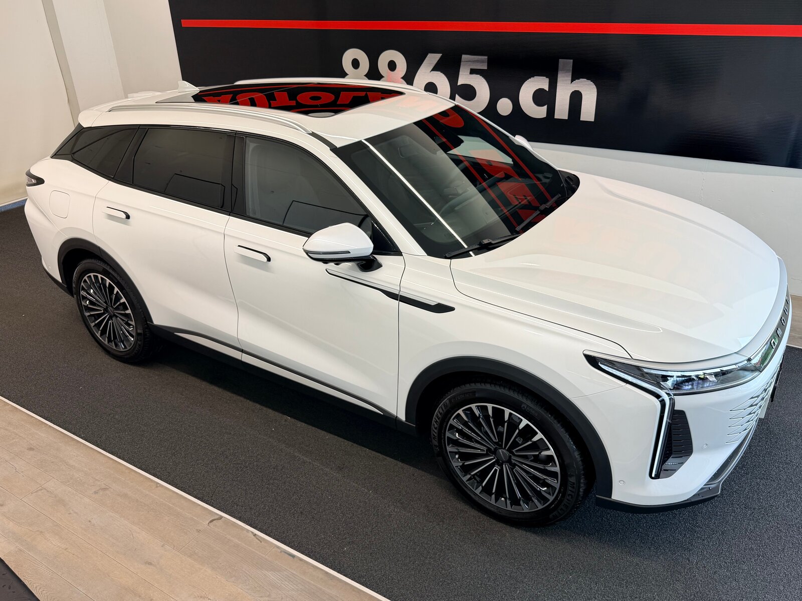 OMODA Premium 1.5 TGDI AWD 537PS, Plug-in-Hybrid Petrol/Electric, New car, Automatic - 5