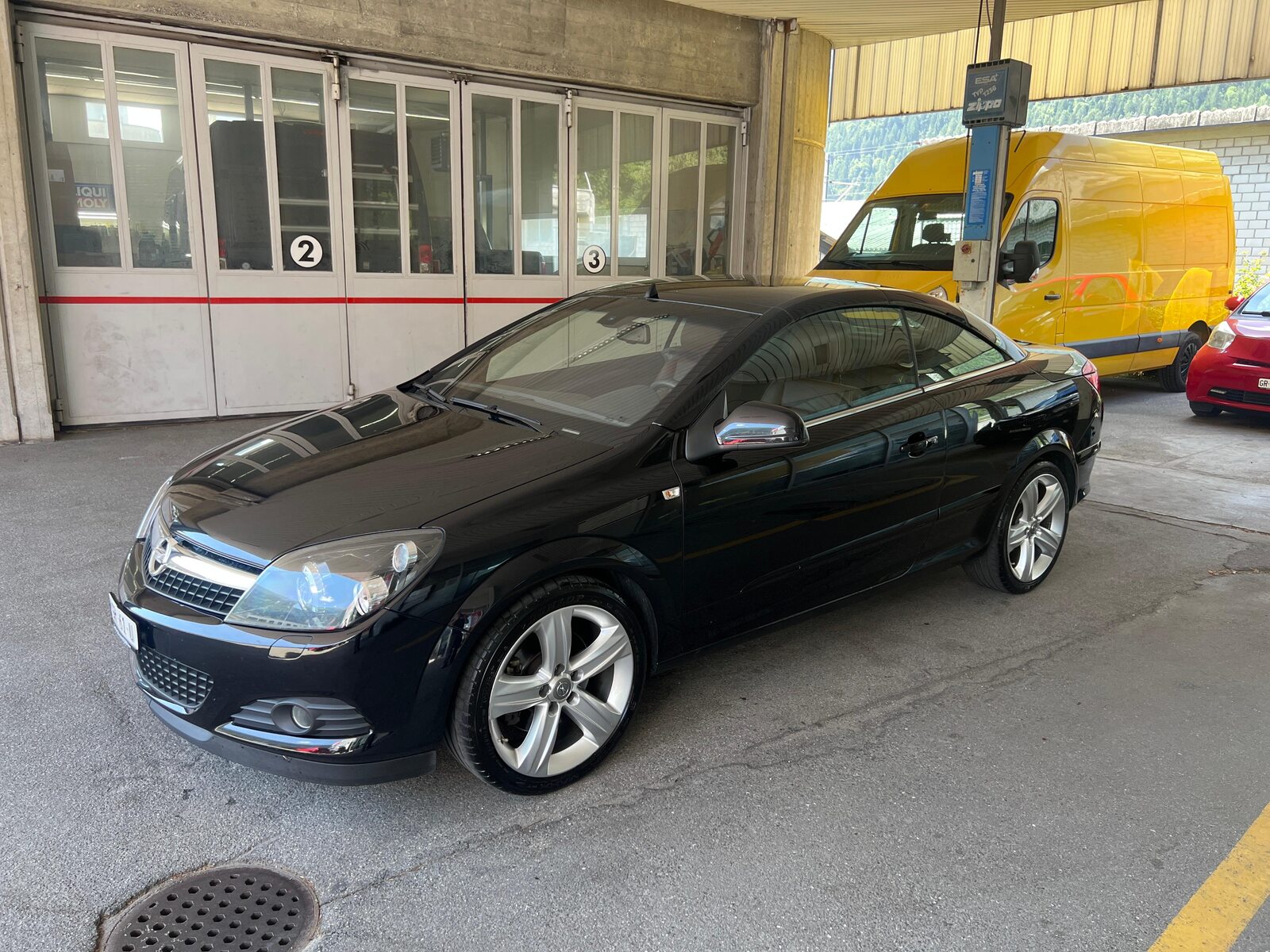 OPEL Astra TwinTop 1.6 T 180 Cosmo