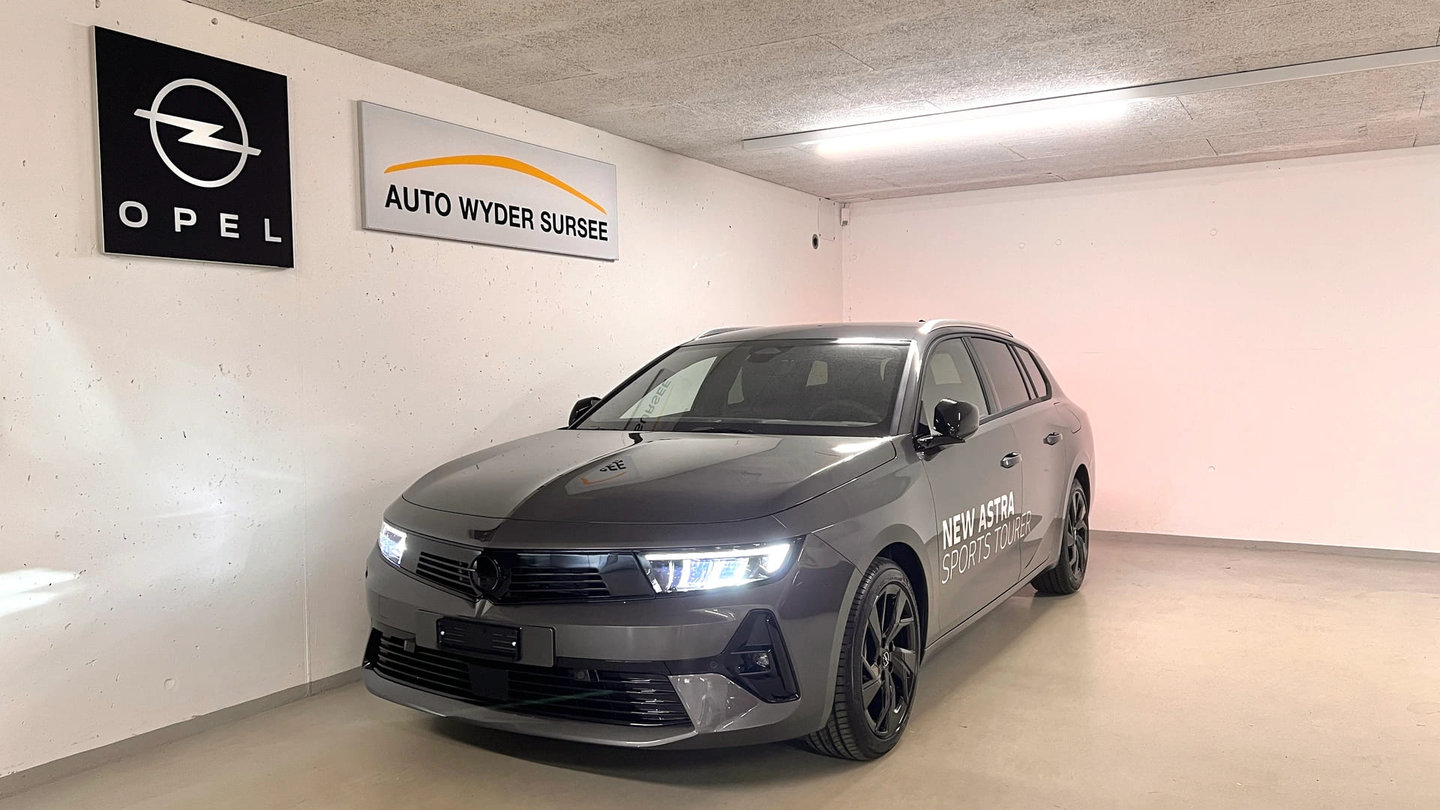 OPEL Astra Sports Tourer 1.6 T PHEV 180 Swiss Plus