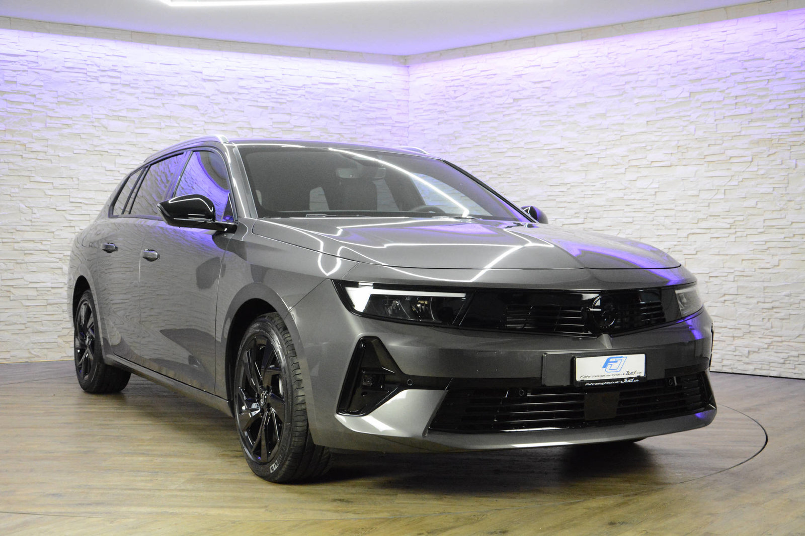 OPEL Astra Sports Tourer 1.6 T PHEV 180 Swiss Plus, Plug-in-Hybrid Benzin/Elektro, Occasion / Gebraucht, Automatik - 3