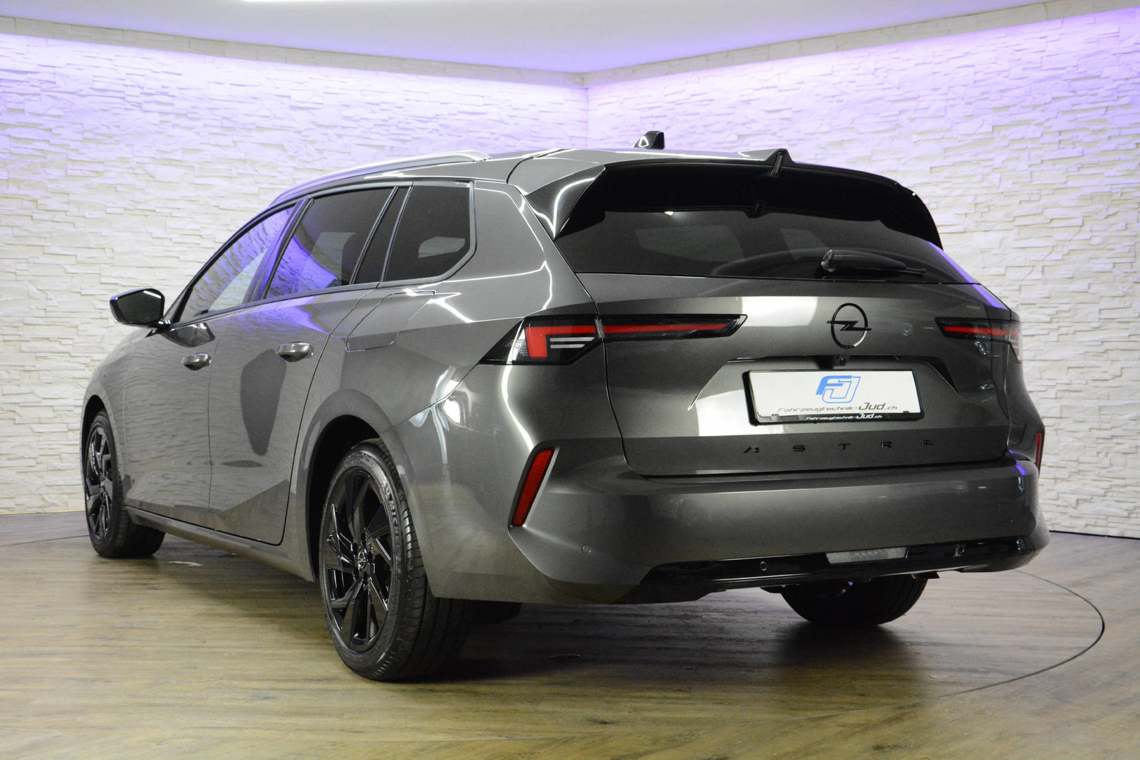 OPEL Astra Sports Tourer 1.6 T PHEV 180 Swiss Plus, Plug-in-Hybrid Benzin/Elektro, Occasion / Gebraucht, Automatik - 7