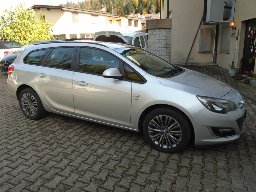 OPEL Astra Sports Tourer 1.4 T 140 eTEC Drive S/S, Petrol, Second hand / Used, Manual - 2