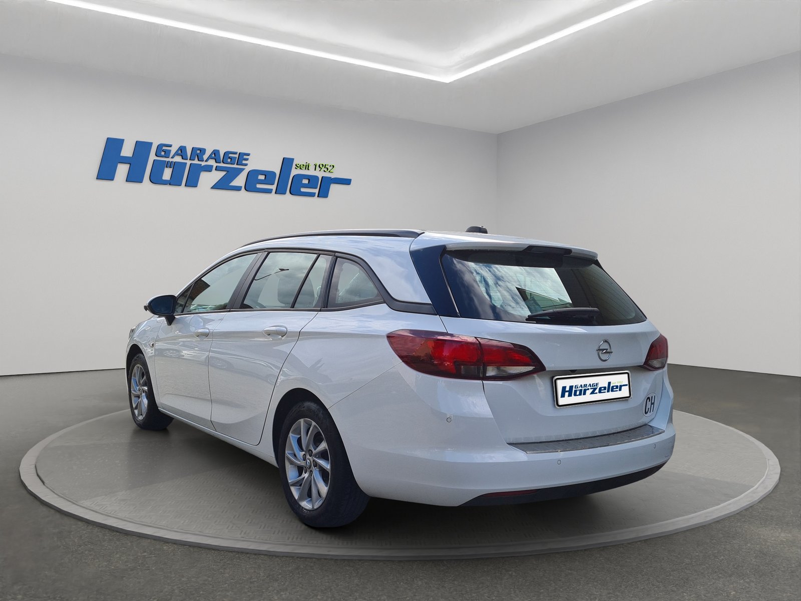 OPEL Astra K Kombi 1.2 T 145 Edition S/S, Petrol, Second hand / Used, Manual - 4