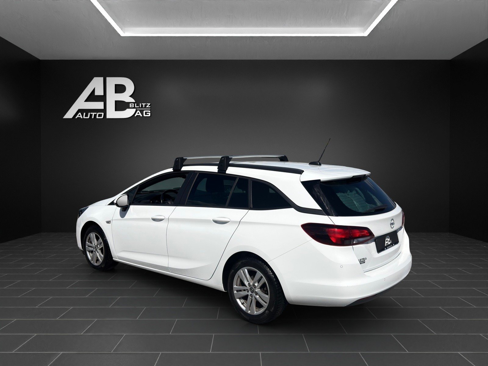 OPEL Astra Sports Tourer 1.5 CDTi Edition, Diesel, Second hand / Used, Manual - 3
