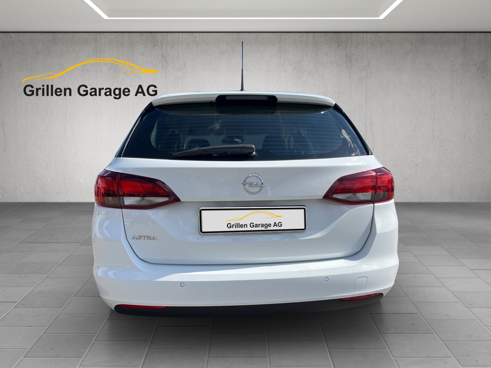 OPEL Astra Sports Tourer 1.2 T Edition S/S, Petrol, Second hand / Used, Manual - 5