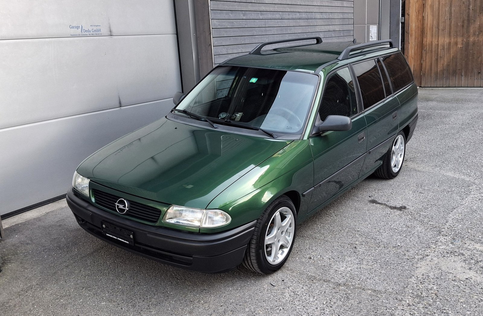 OPEL Astra Caravan 1.6i 16V Special, Petrol, Second hand / Used, Automatic - 3