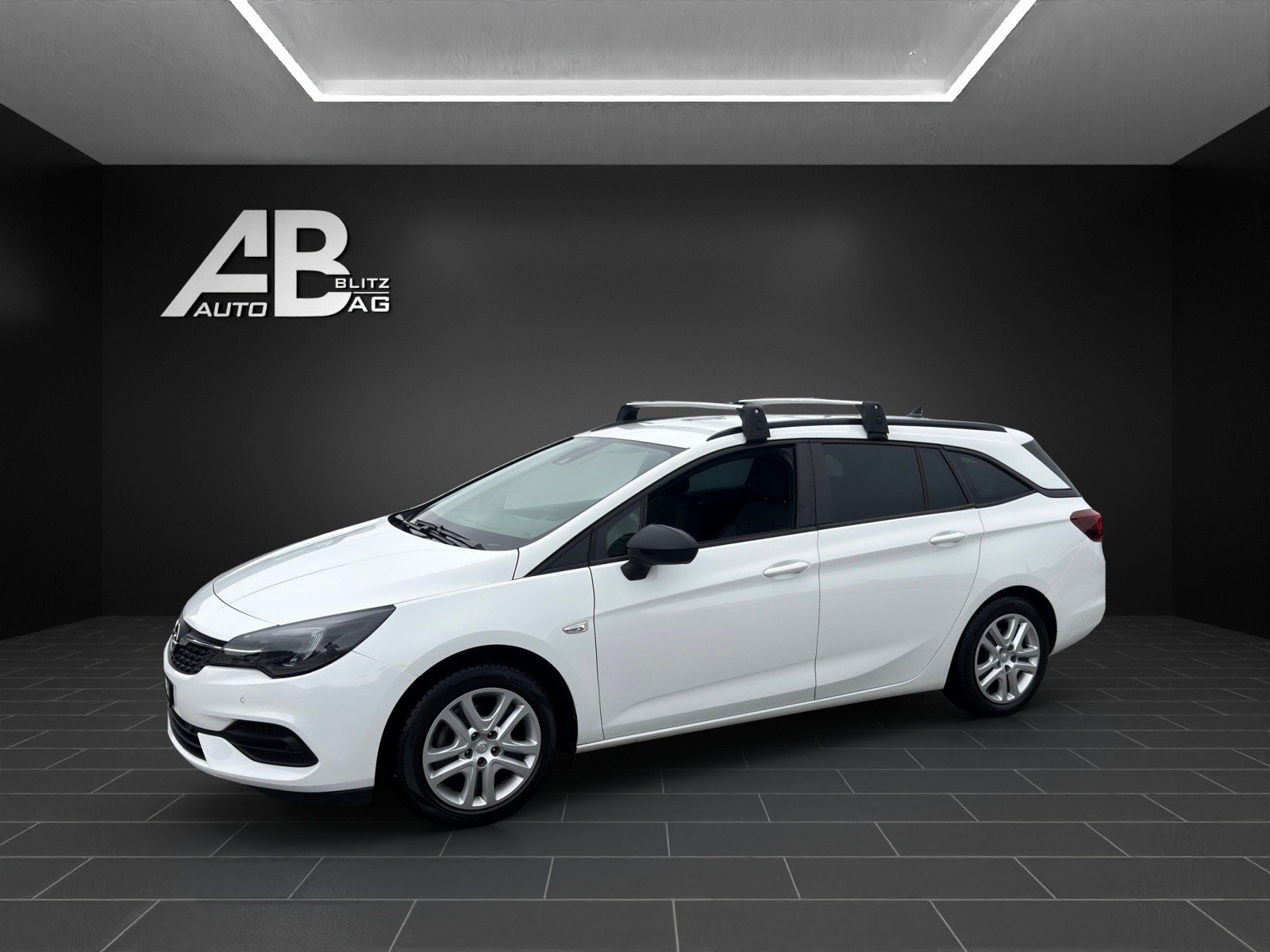 OPEL Astra Sports Tourer 1.2i Turbo Edition mit 145 PS, Benzin, Occasion / Gebraucht, Handschaltung - 2