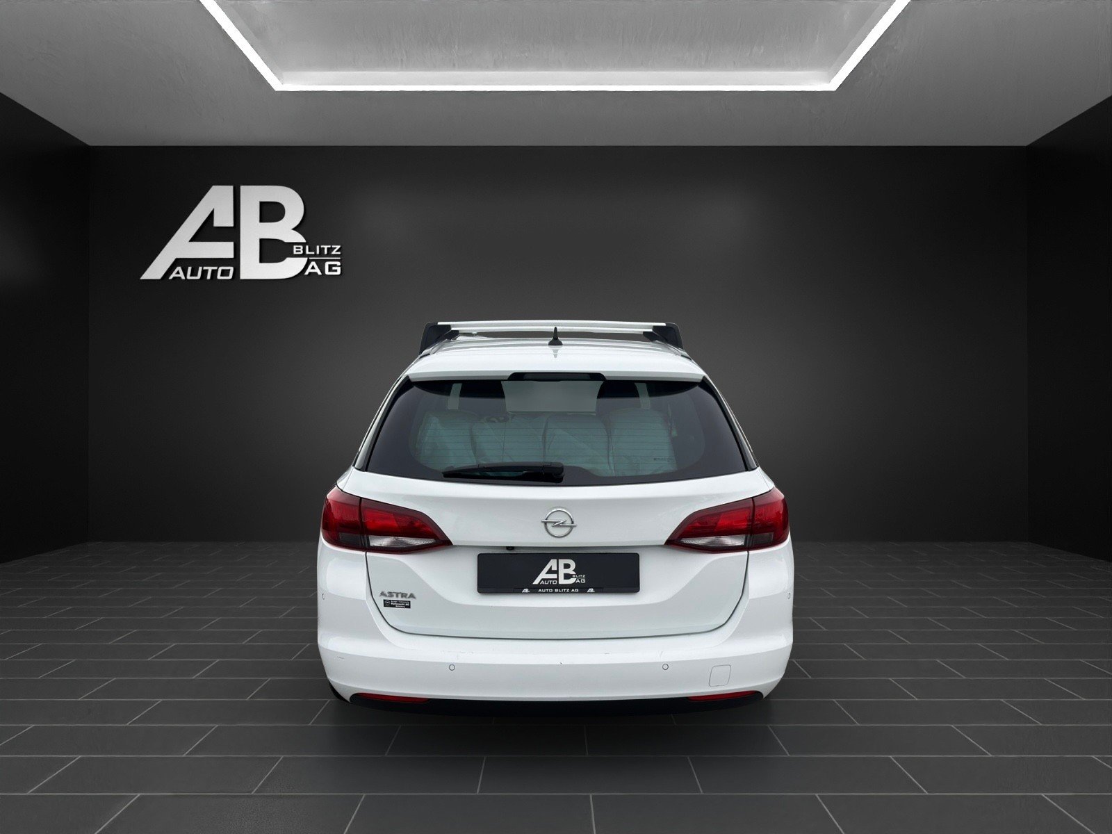 OPEL Astra Sports Tourer 1.2i Turbo Edition mit 145 PS, Benzin, Occasion / Gebraucht, Handschaltung - 4