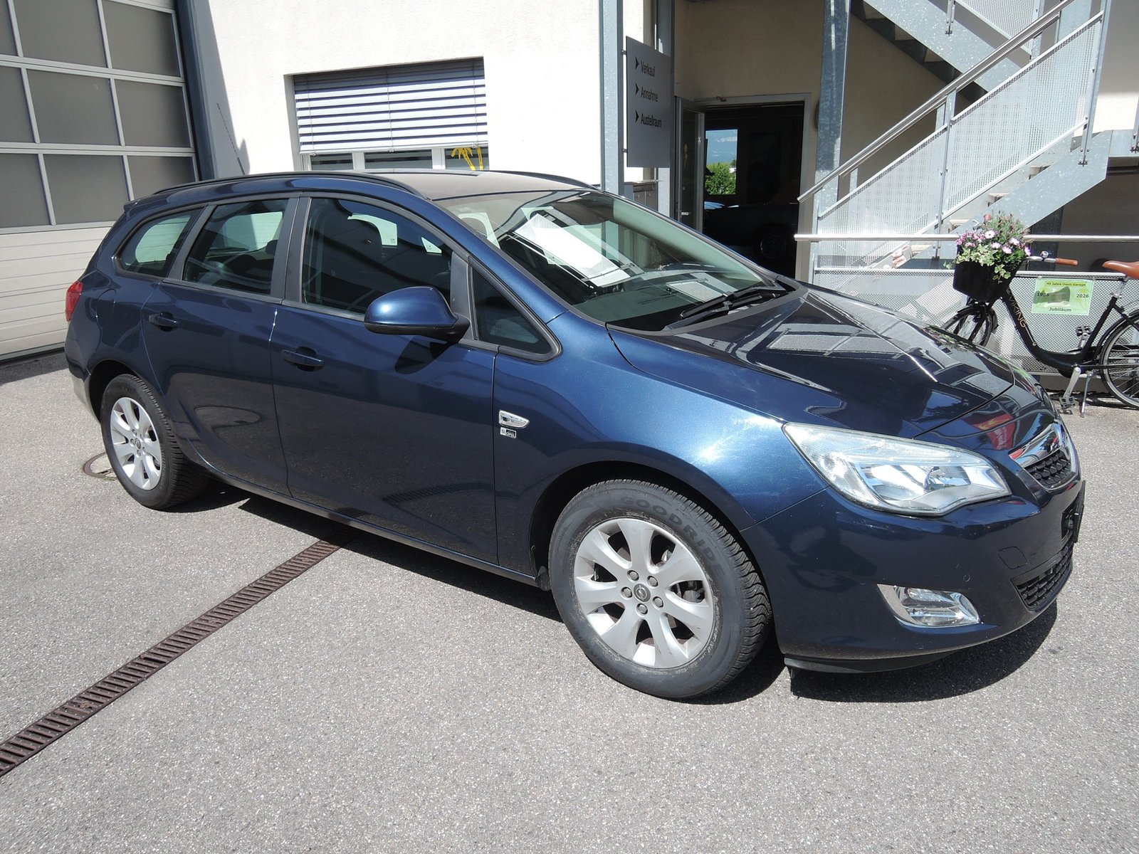 OPEL Astra ST 1.4i 16V Turbo Anniversary Ed., Benzin, Occasion / Gebraucht, Handschaltung - 2