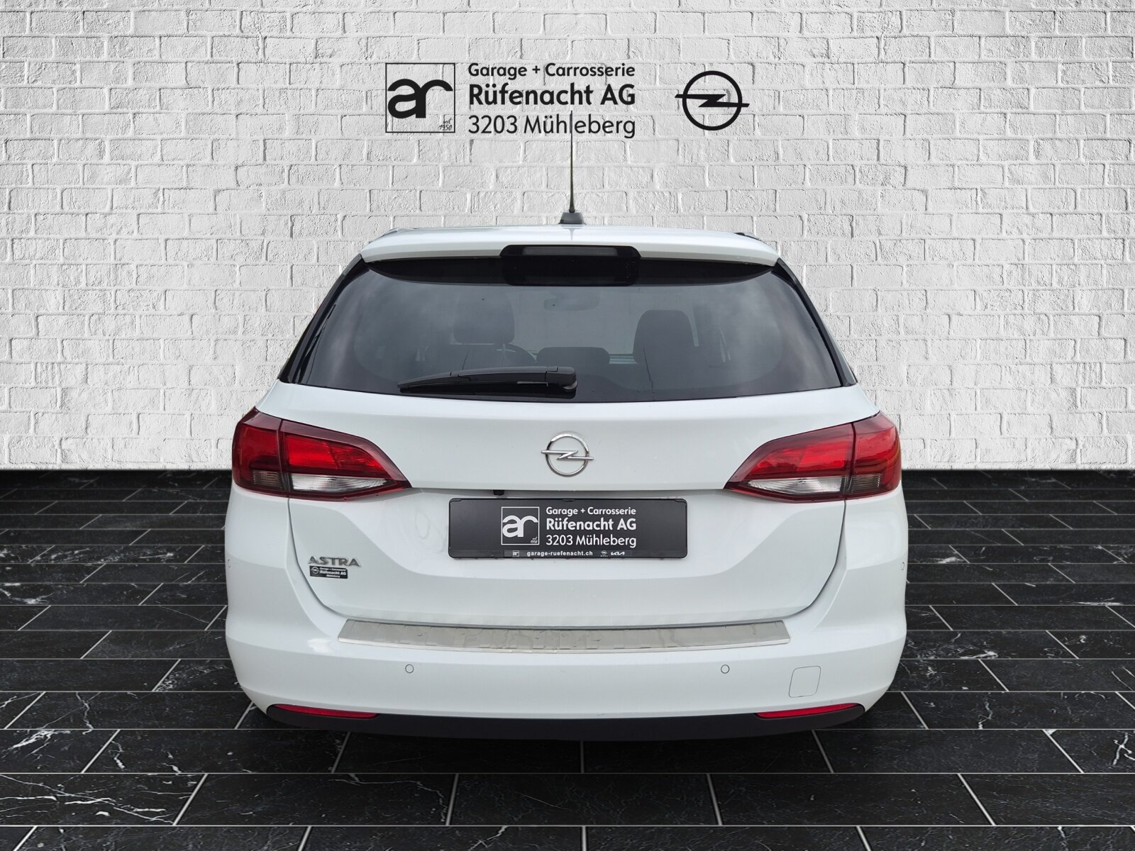 OPEL Astra Sports Tourer 1.4 T Edition S/S, Petrol, Second hand / Used, Automatic - 4