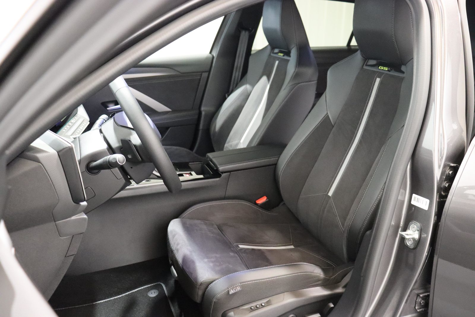 OPEL Astra Sports Tourer 1.6 T PHEV 225 GSe, Plug-in-Hybrid Petrol/Electric, Second hand / Used, Automatic - 5