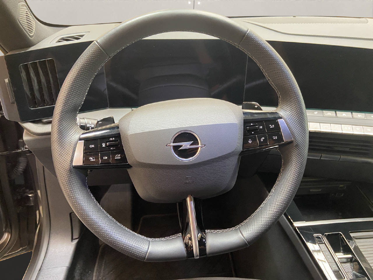 OPEL Astra Sports Tourer 1.2 T Hybrid GS, Mild-Hybrid Benzin/Elektro, Occasion / Gebraucht, Automatik - 7