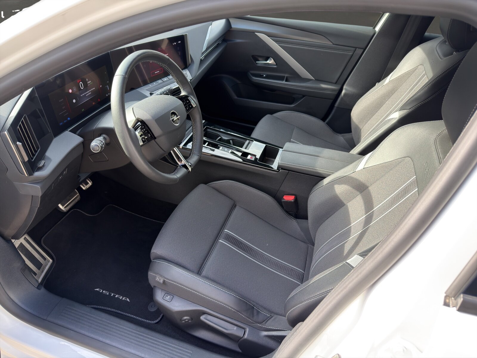 OPEL Astra Sports Tourer 1.6 T PHEV, Voll-Hybrid Benzin/Elektro, Occasion / Gebraucht, Automatik - 4