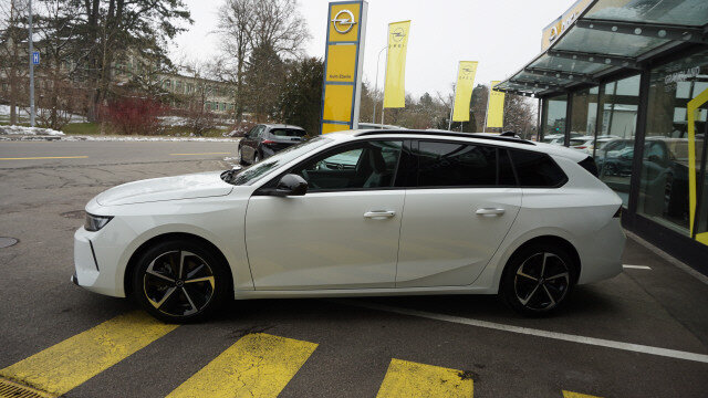 OPEL Astra ST 1.2i MHEV Edit., Second hand / Used, Automatic - 3