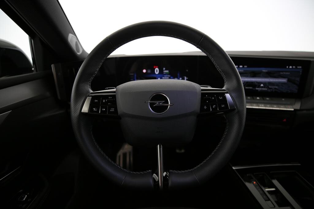 OPEL Astra Sports Tourer 1.6 T PHEV 180 Swiss Plus, Plug-in-Hybrid Petrol/Electric, Second hand / Used, Automatic - 6