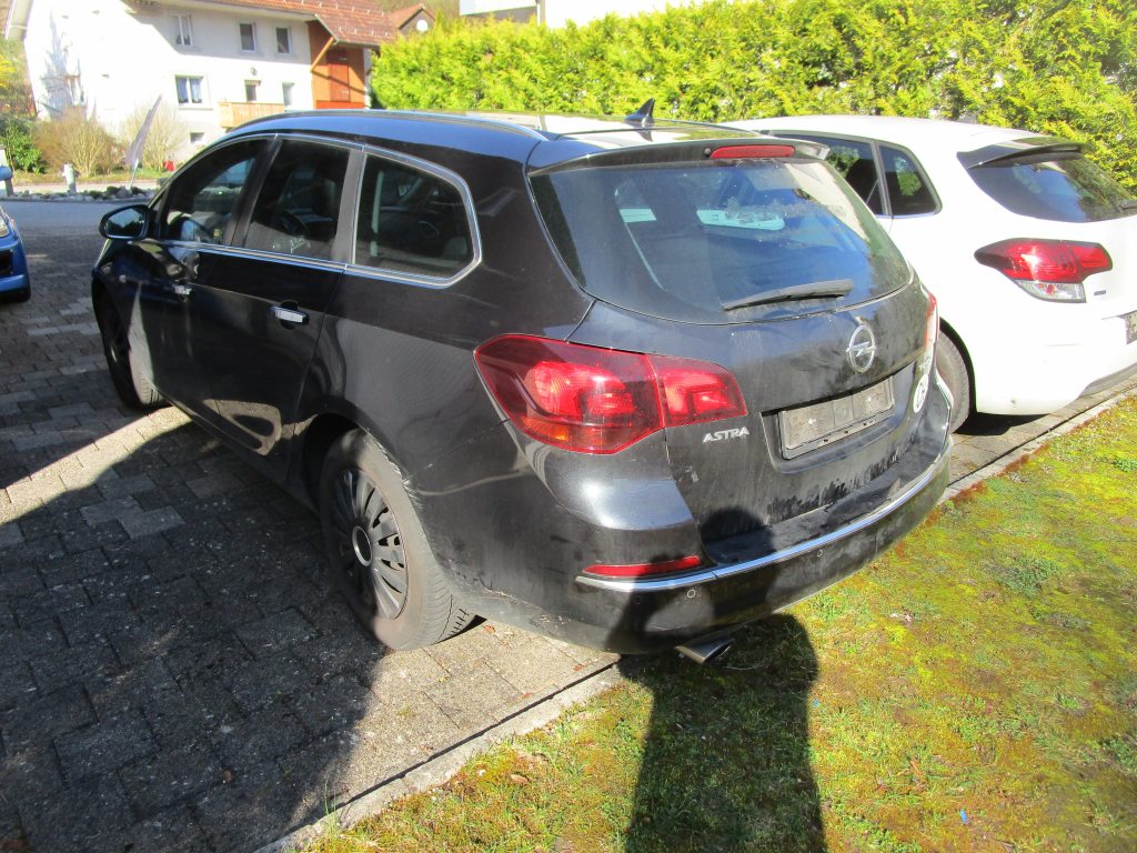 OPEL ASTRA 1.6 T eTEC Active Ed., Benzin, Occasion / Gebraucht, Handschaltung - 2