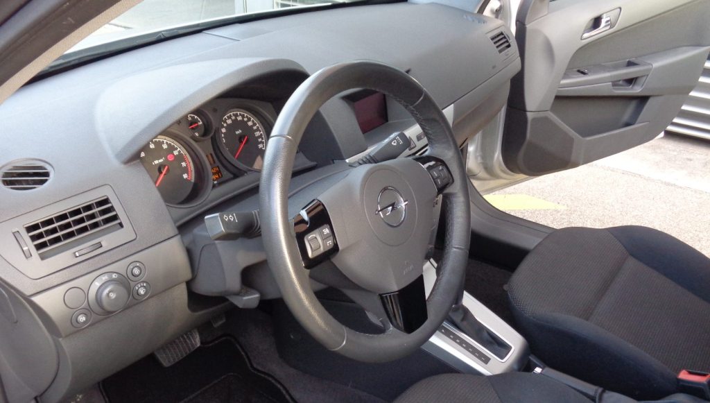 OPEL ASTRA 1.8i, Benzin, Occasion / Gebraucht, Automatik - 4
