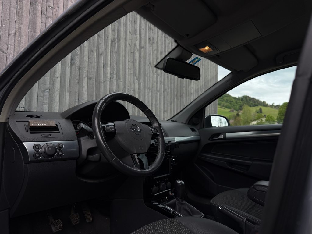 OPEL ASTRA 1.8i 16V Cosmo, Essence, Occasion / Utilisé, Manuelle - 5