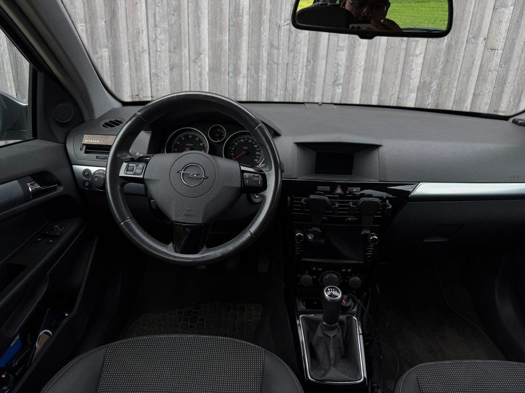 OPEL ASTRA 1.8i 16V Cosmo, Essence, Occasion / Utilisé, Manuelle - 7