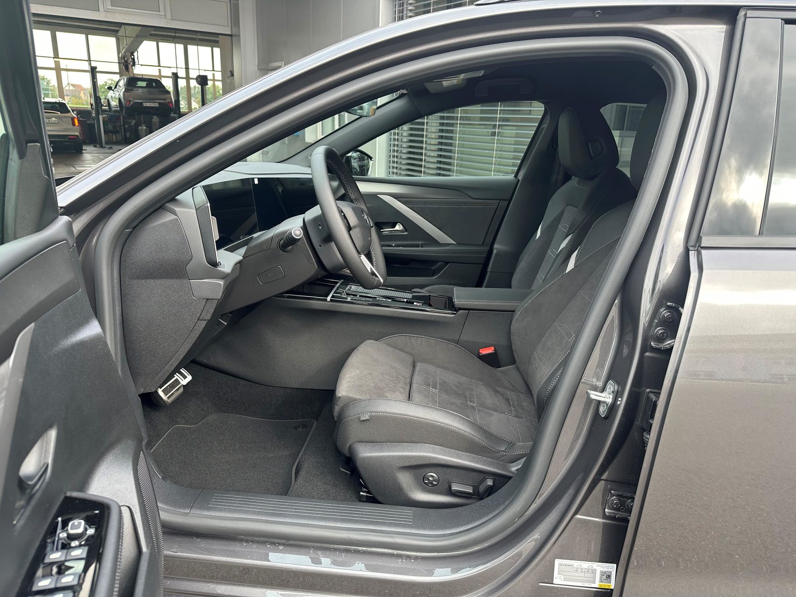 OPEL Astra-e Sports Tourer GS, Electric, Ex-demonstrator, Automatic - 3