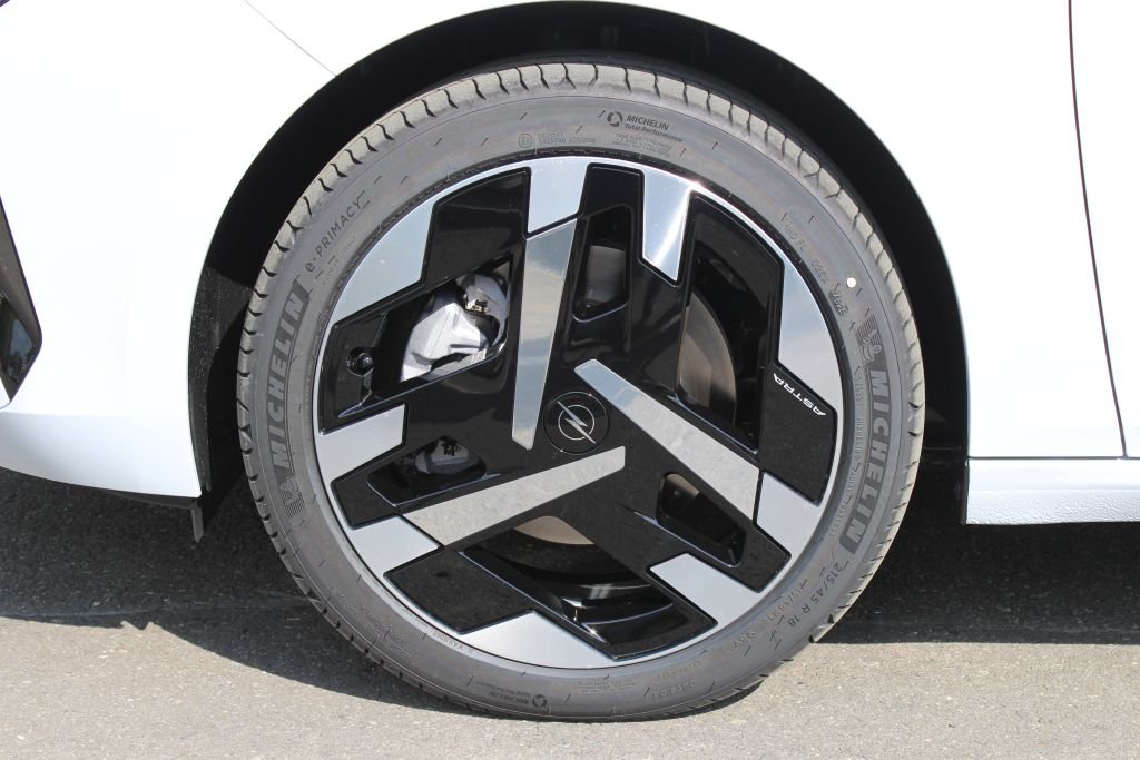 OPEL Astra-e Sports Tourer Ultimate, Electric, Ex-demonstrator, Automatic - 3