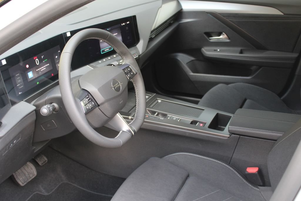 OPEL Astra-e Sports Tourer Ultimate, Electric, Ex-demonstrator, Automatic - 4